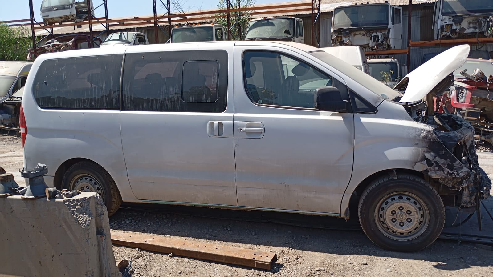 EJE Hyundai NEW H1 GLS CRDI 2012  USADO  EN DESARME